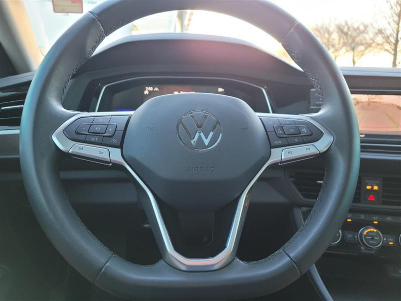 Volkswagen Jetta SE 2024