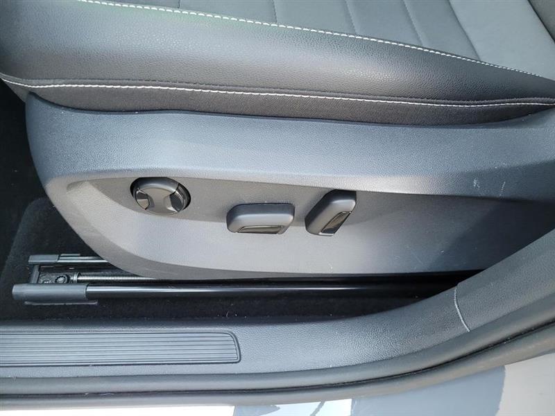 Volkswagen Taos Comfortline 2023