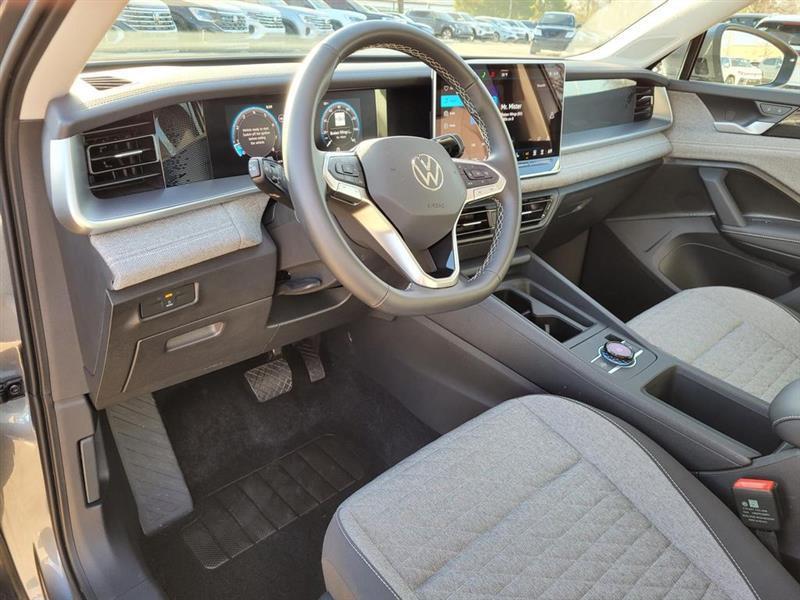 Volkswagen Tiguan S 2025