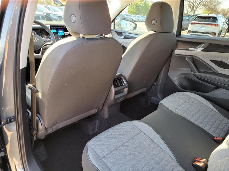 Volkswagen Tiguan S 2025