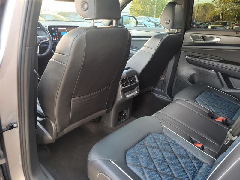 Volkswagen Atlas Cross Sport SEL Premium R-Line 4MOTION 2024