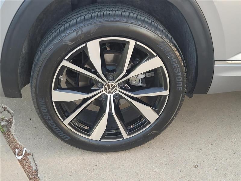 Volkswagen Atlas Cross Sport SEL Premium R-Line 4MOTION 2024