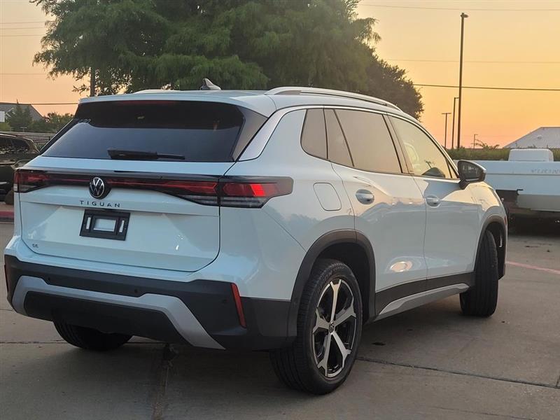 Volkswagen Tiguan SE 2025
