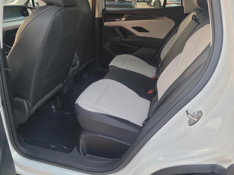 Volkswagen Tiguan SE 2025