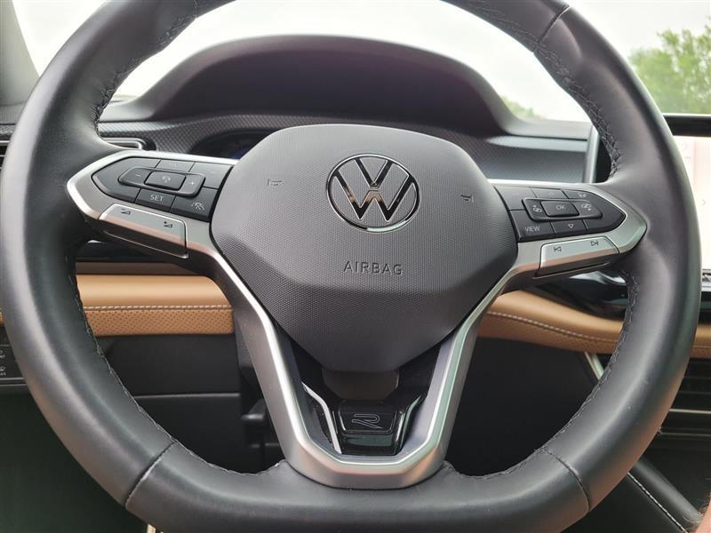 Volkswagen Atlas Cross Sport SEL R-Line 4MOTION 2024