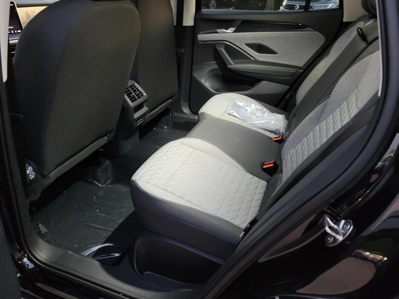 Volkswagen Tiguan S 2025