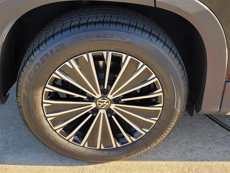 Volkswagen Tiguan S 2025