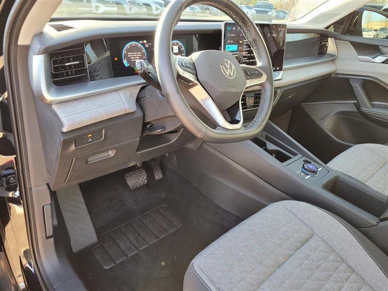 Volkswagen Tiguan S 2025