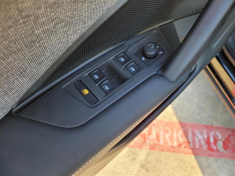 Volkswagen Tiguan S 2025