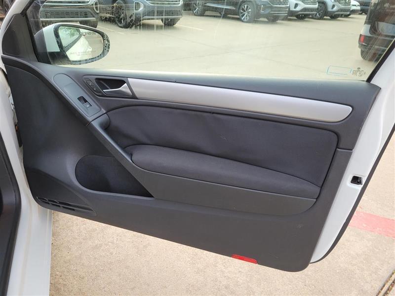 Volkswagen Golf 2.0L 2-Door TDI 2012