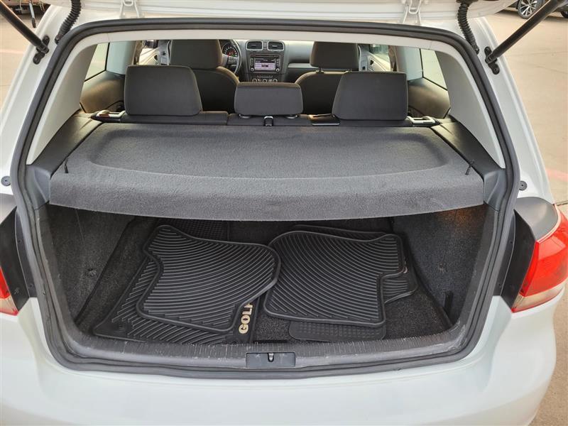 Volkswagen Golf 2.0L 2-Door TDI 2012