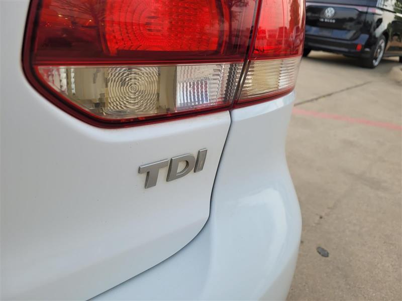 Volkswagen Golf 2.0L 2-Door TDI 2012