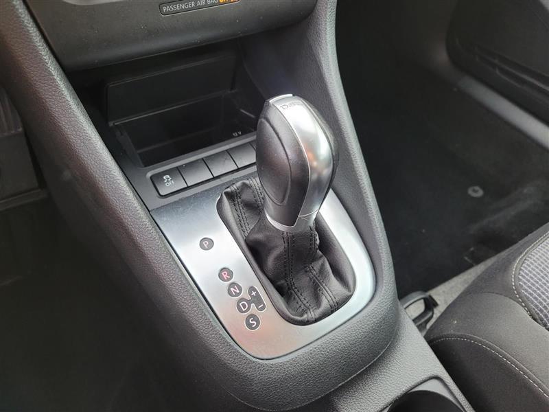 Volkswagen Golf 2.0L 2-Door TDI 2012