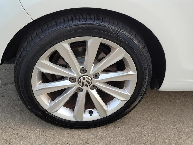 Volkswagen Golf 2.0L 2-Door TDI 2012