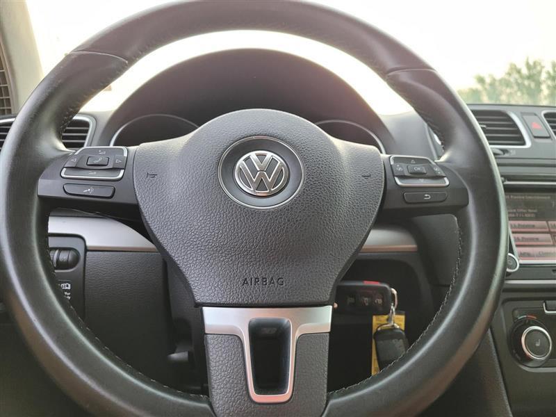Volkswagen Golf 2.0L 2-Door TDI 2012