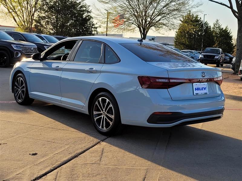 Volkswagen Jetta Sport 2025