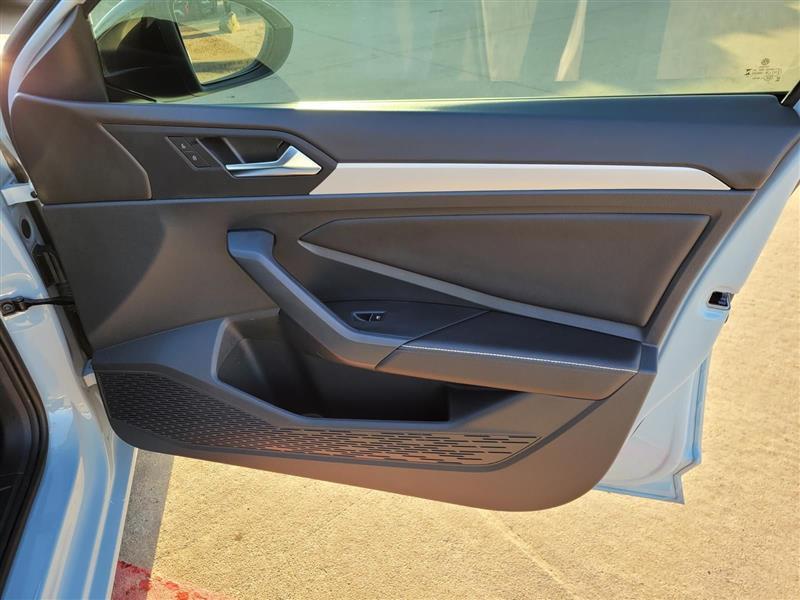 Volkswagen Jetta Sport 2025