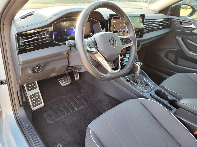 Volkswagen Jetta Sport 2025