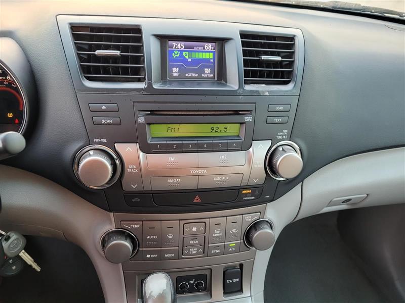 Toyota Highlander Sport 2WD 2010