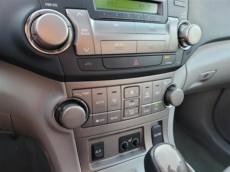 Toyota Highlander Sport 2WD 2010