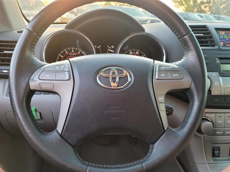 Toyota Highlander Sport 2WD 2010