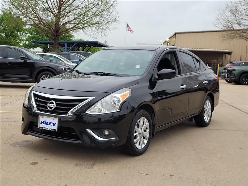 Nissan Versa  2018