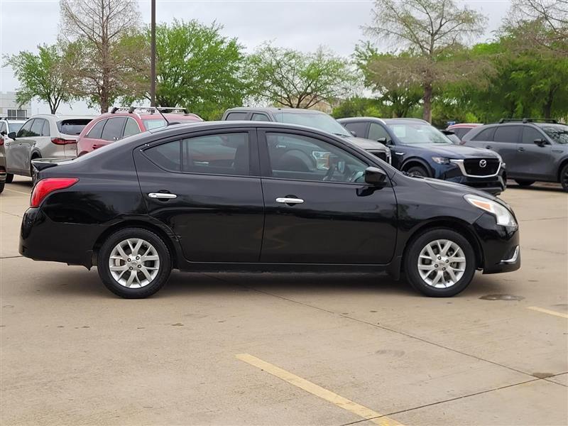 Nissan Versa  2018