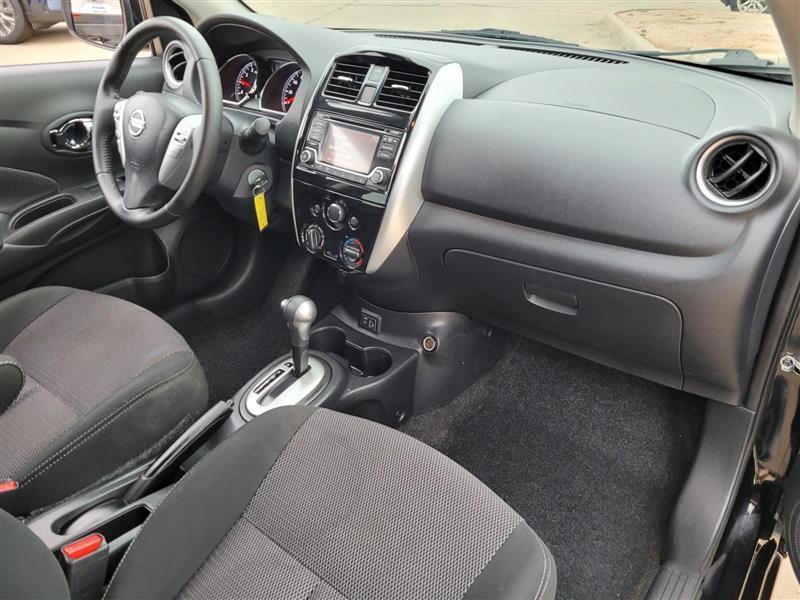 Nissan Versa  2018