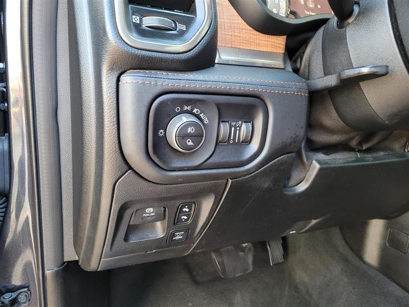 RAM 1500 Longhorn Crew Cab SWB 4WD 2020