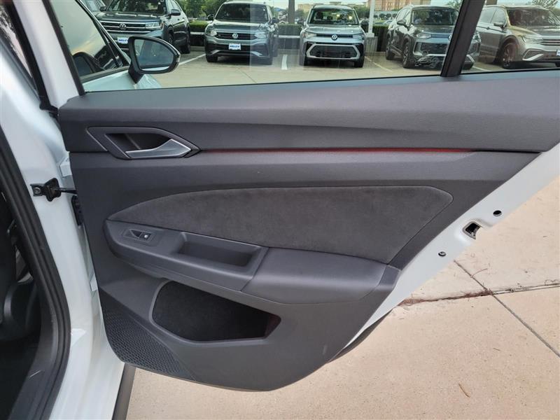 Volkswagen Golf GTI S 6M 2024