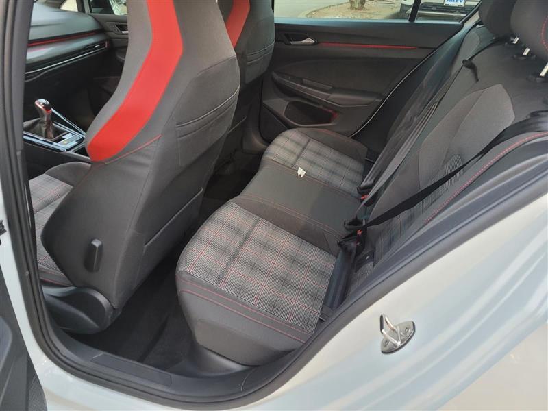 Volkswagen Golf GTI S 6M 2024