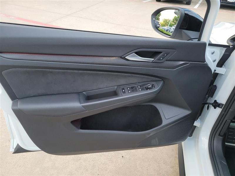 Volkswagen Golf GTI S 6M 2024