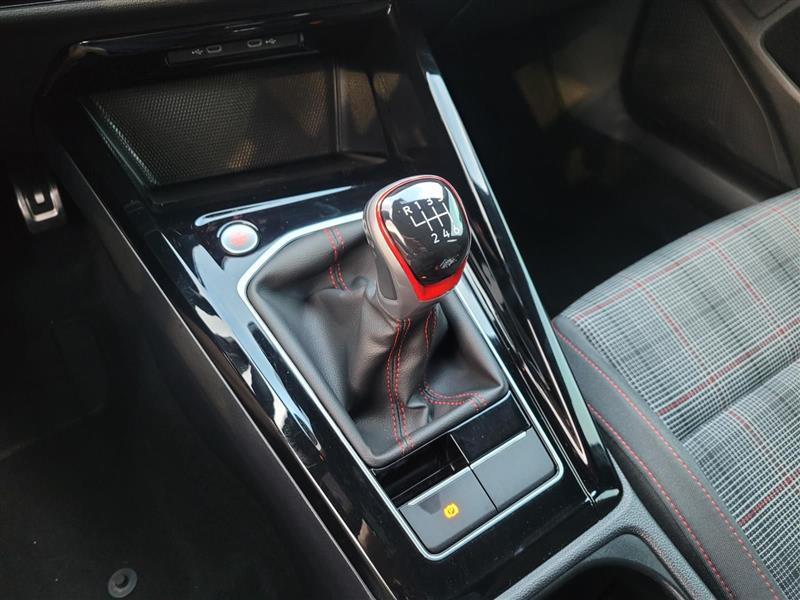 Volkswagen Golf GTI S 6M 2024