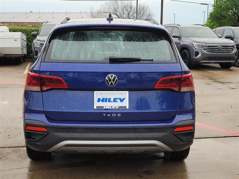 Volkswagen Taos S 2023