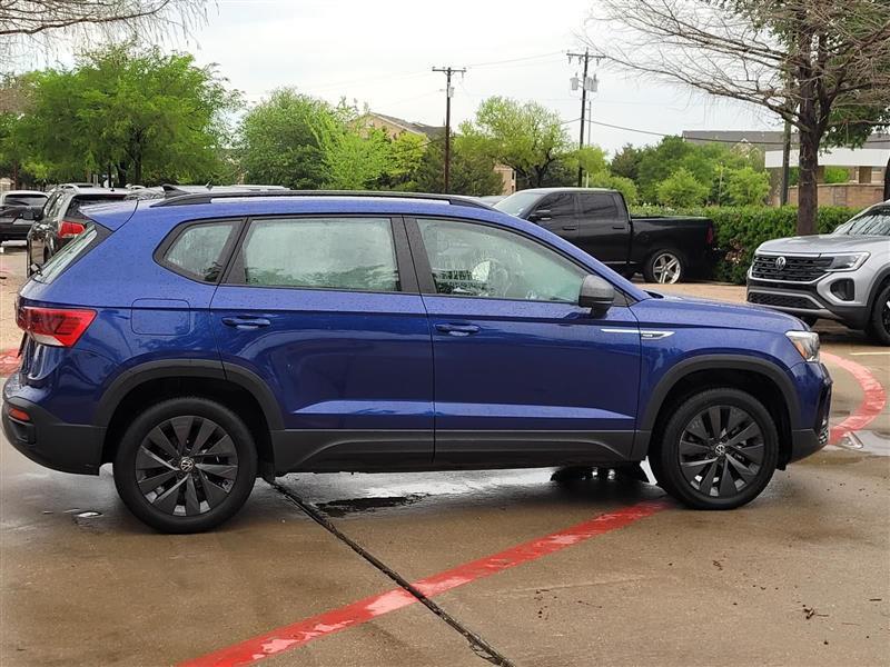 Volkswagen Taos S 2023