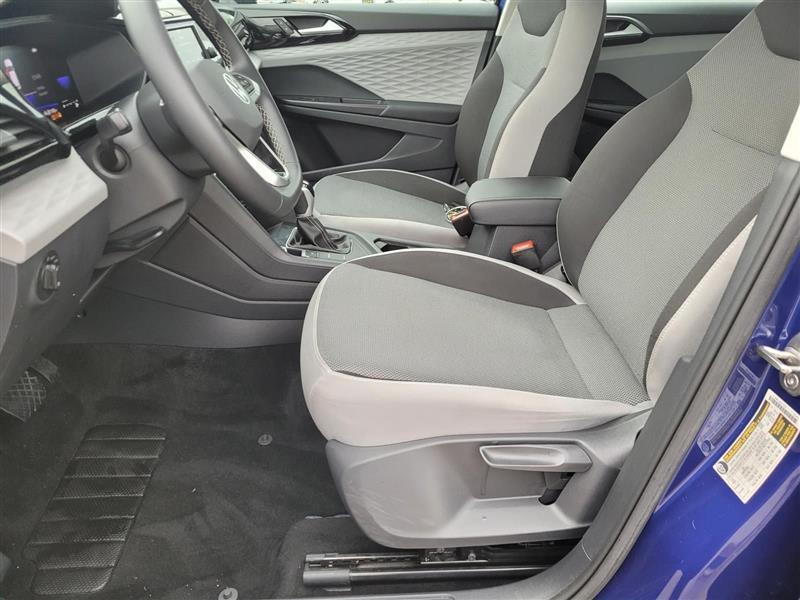 Volkswagen Taos S 2023