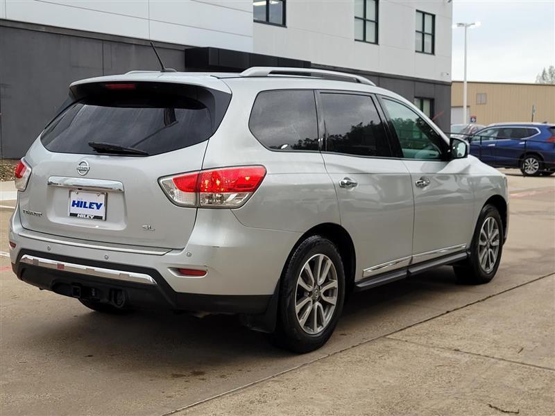 Nissan Pathfinder SL 2WD 2015