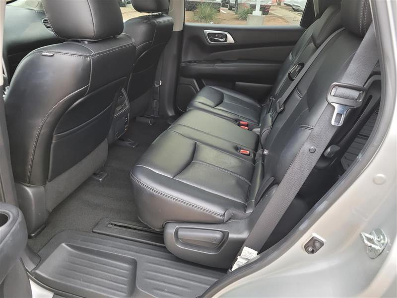 Nissan Pathfinder SL 2WD 2015