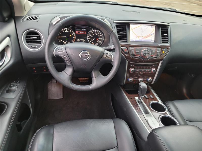 Nissan Pathfinder SL 2WD 2015