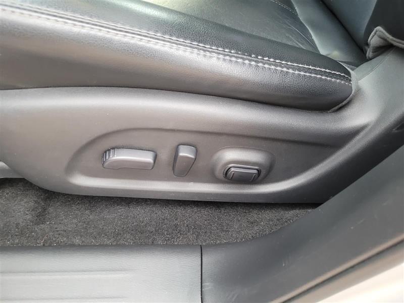 Nissan Pathfinder SL 2WD 2015