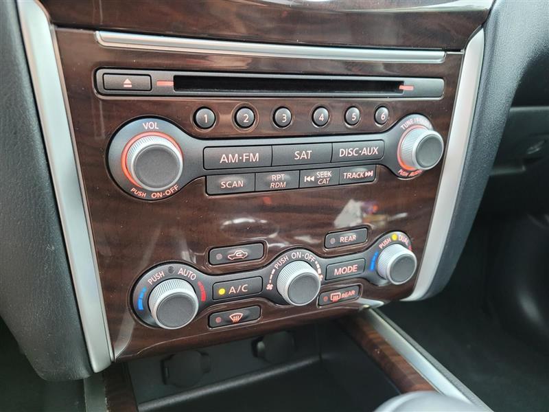 Nissan Pathfinder SL 2WD 2015