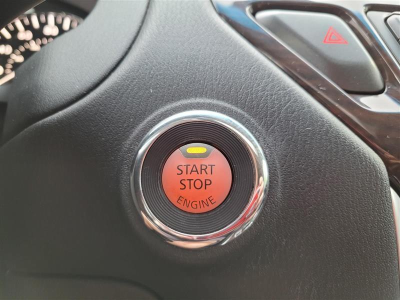 Nissan Pathfinder SL 2WD 2015