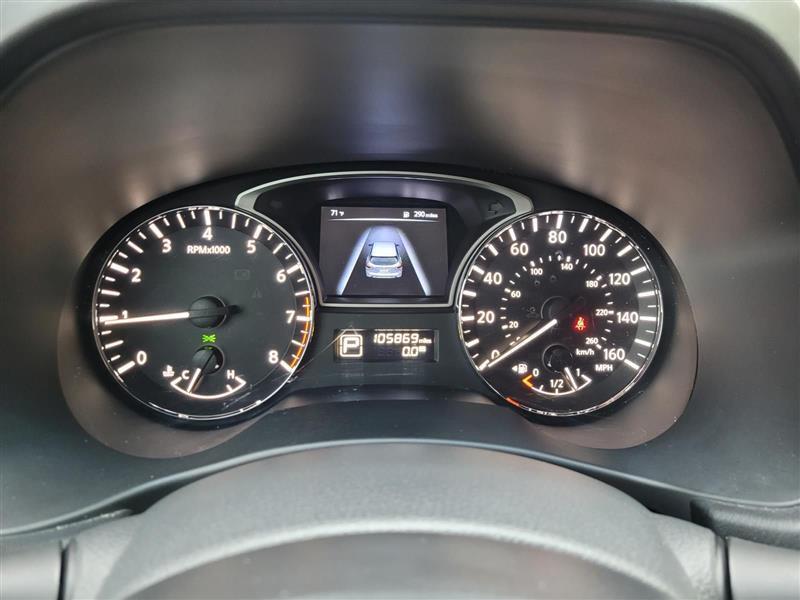 Nissan Pathfinder SL 2WD 2015