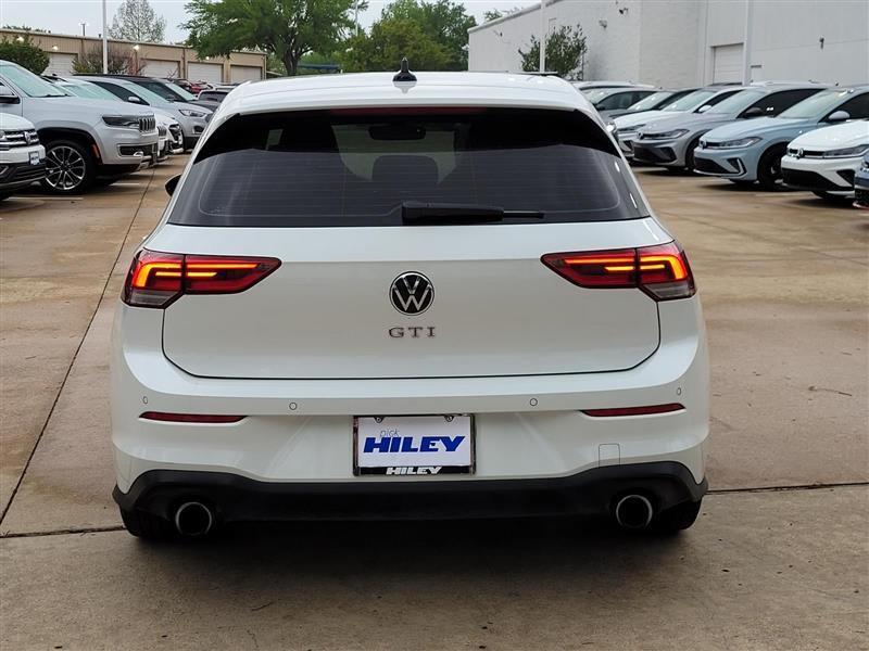 Volkswagen Golf GTI SE 2024