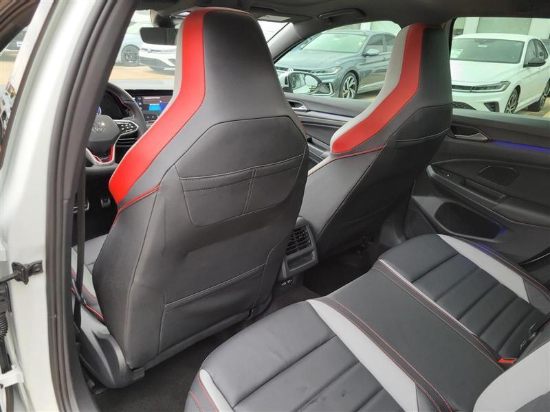 Volkswagen Golf GTI SE 2024