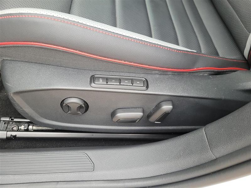 Volkswagen Golf GTI SE 2024