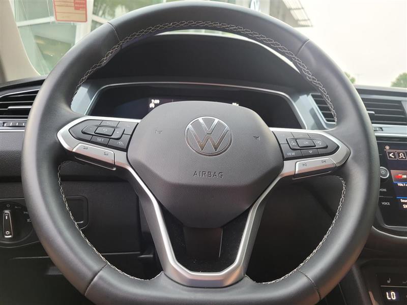 Volkswagen Tiguan SE 2022