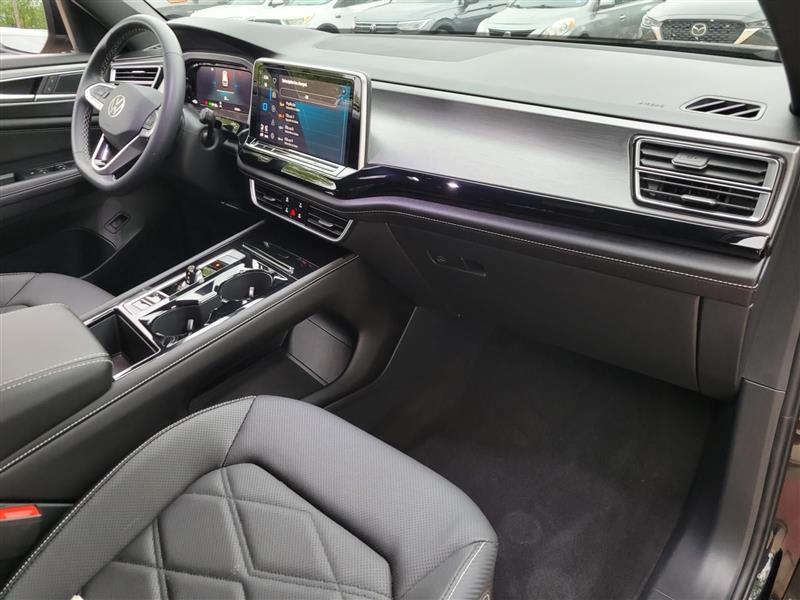 Volkswagen Atlas Cross Sport SE w/Technology 2024