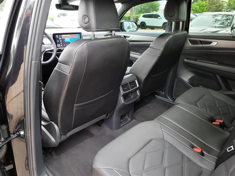 Volkswagen Atlas Cross Sport SE w/Technology 2024