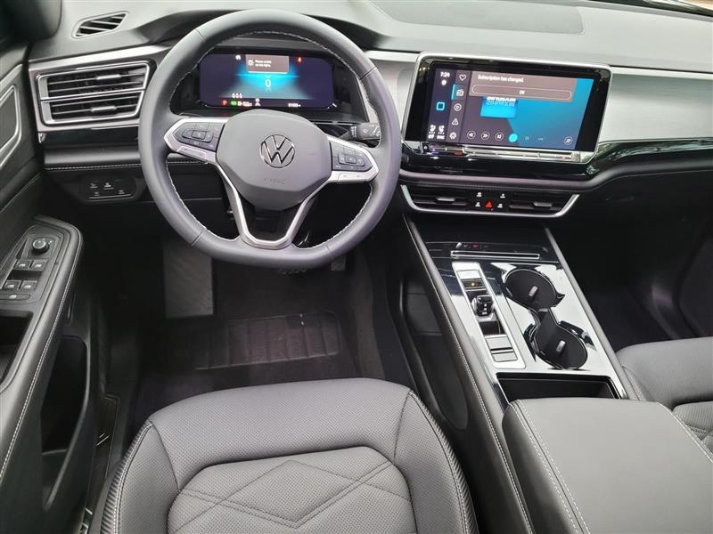 Volkswagen Atlas Cross Sport SE w/Technology 2024